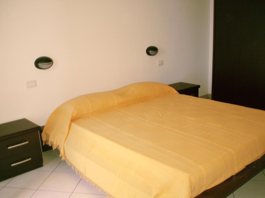 Case Vacanza Alega Mare Nizza di Sicilia Camera foto